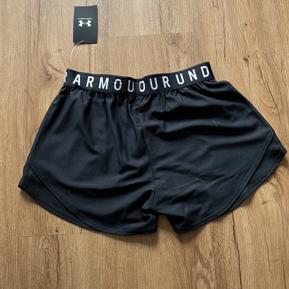 Super cute athletic shorts! - Picture 2 of 3